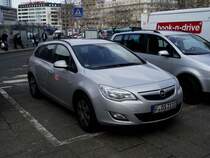 Opel Astra der DB AG am 03.03.13 in Frankfurt am Main Hbf 