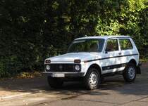 Lada Niva, gesehen am 07.10.2012.