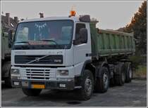 Volvo FM 12 420 Kipper gesehen am 02.03.2013.  