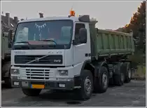 Volvo FM 12 420 Kipper gesehen am 02.03.2013.  