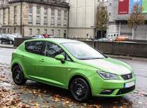 Grüner Seat Ibiza, facelift ab 2012. Foto: 30.11.2012
