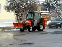 ISEKI-4260 im Winterdiensteinsatz; 130223