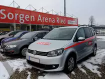VW-Touran-TDI von ORF-O�; anl�ssliche eines Bundesligafu�ballspieles in Ried; 130216