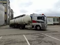 MAN TGA18.480 von Wielend verl�sst das Milchtrocknungswerk Ried; 130310