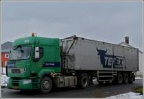  Renault Sattelzug mit Kipperauflieger gesehen am 23.02.2013.