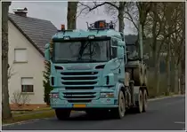 Scania R 620 mit Aufbau f�r Langholtransport hat die Hinterachse Huckepack auf dem Weg zur n�chsten Ladestelle.  08.03.2013