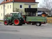 Fendt-310VARIO mit Brantner Einachs-Kipper; 130315