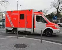 
Rettungswagen der Berufsfeuerwehr Duisburg Der Rettungswagen ist Rettungs Technik von der Firma Fahrtec ausgebaut worden Der RTW ist am 17.3.2013 in Moers fotografiert worden