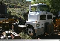 Old and Rusty: International ACO zu finden bei der groen Fahrzeugsammlung der 'Gold King Mine' in Jerome, Arizona / USA. Aufgenommen am 23. September 2011.