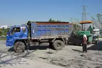 Der Kipper hat sein Tagwerk getan, nun ist der  XCMG RP451L  wieder einsatzfertig.
Shouguang, 16.10.11