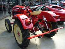 Heckansicht eines Porsche Diesel Junior 108 Ackerschleppers. Classic Remise Dsseldorf am 01.04.2013.