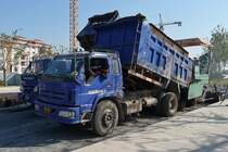 ... und beldt den  XCMG RP451L . 
Shouguang, 16.10.11