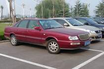 Hongqi CA7182E7 - wer denkt sich nur solche Modellbezeichnungen aus? Audi 100 war einfacher :-)
Shouguang, 30.10.11