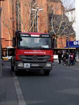 Ein Mercedes Benz Actros in der Innenstadt von Mainz am 04.04.13 