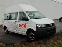 VW-T5 ist im Einsatz f�r ein Sportgesch�ft; 130309