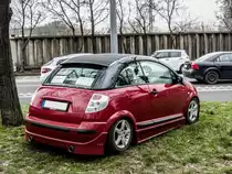 Citroen C3 Pluriel stark getunt, Besucherparkplatz des Auto Motor und Tuning Show am 23.03.2013.