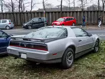 Pontiac Trans Am, Besucherparkplatz des Auto Motor und Tuning Show am 23.03.2013.