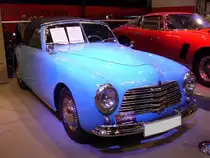Simca 8 Sport Cabriolet. 1949 - 1952. Der 8 Sport wurde von Pininfarina gezeichnet und bei Facel produziert. Der Motor stammt vom Fiat 1100E. Der 1.3l 4-Zylinderreihenmotor leistet nach einer Leistungskur ca. 80 PS. Techno Classica Essen am 14.04.2013.