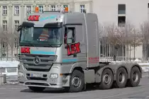 15.03.2013 MB Actros 4160als Sattelzugmaschine  der LEX Schwerlasttransporte in Berlin