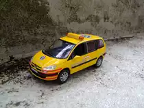 Norev Modellauto-Peugeot 807 TCS Schweiz am 12.4.13