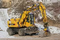 Terex 1604ZW Zweiwege-Bagger auf der Baustelle am Bahnhof Ostkreuz in Berlin am 26.01.2013