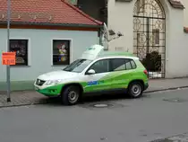 2013-02-11; Beobachter des Rosenmontagzuges in Wittichenau (Sachsen) - Das H�rmobil vom MDR