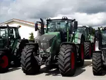 Fendt Vario 828 steht am 16.08.11 in Marktoberdorf