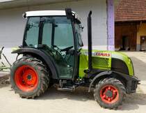 Claas Nexos, Schmalspurschlepper mit 72PS, April 2013