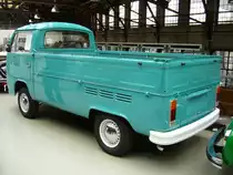 VW T2b Pritschenwagen. 1972 - 1979. Hier wurde ein wundersch�ner Pritschenwagen aus erster Hand abgelichtet. Der 4-Zylinderboxermotor mit 1.584 cm� Hubraum leistet 50 PS. Classic Remise D�sseldorf am 21.04.2013.