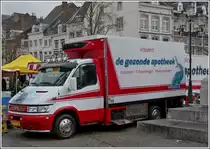 Iveco Nutzfahrzeug mit K�hlaufbau, aufgenommen am Rande eines Fischmarktes, am 19.04.2013. 