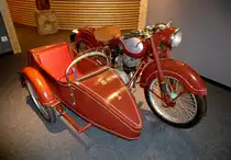 Wonder 254, franz�sisches Motorrad mit 1-Zyl.-Motor und 175ccm, Baujahr 1953, der Beiwagen ist Marke Eigenbau, Motorradscheune Bantzenheim, April 2013