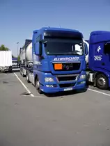 Ein MAN TGX Tankcontainerauflieger am 02.09.11 in Ludwigshafen 