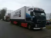 D�nischer VOLVO-Sattelzug,am 13.April 2013,in Freest.