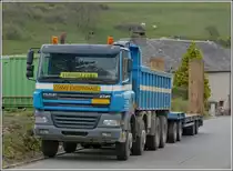 DAF CF hat einen Bagger zu einer Baustelle gebracht.  27.04.2013