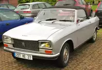 Peugeot 304 Cabriolet mit franz�sischer Zulassung auf dem Parkplatz am Bayer Kasino in Uerdingen am 29.04.2013.