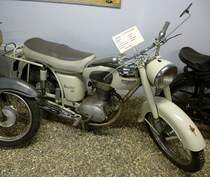 Motoconfor 125 Typ U56C, Baujahr 1956, 1-Zyl.-Motor mit 125ccm, Vmax.80Km/h, die Tochterfirma von Motobecane produzierte von 1925-73, Motorradscheune Bantzenheim, April 2013