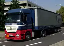 Ein Mercedes Benz Actros Sattelzug am  02.09.11 in Ludwigshafen 