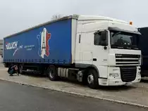 DAF-XF105.480 ist im Kreis Timiș (Rum�nien) zugelassen, und mit einem Gullich-Auflieger(t�glich Frankreich) unterwegs; 130405