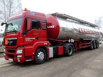 MAN TGS18.440 mit Tankauflieger von Lugmair zur Beladung bereit; 130307