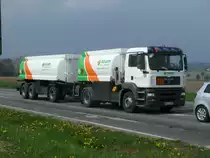 MAN-Tankh�ngerzug,am 08.Mai 2013,im Stau vor Bergen/R�gen.