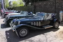 Panther Lima in Vorst, 5.5.13 Das Fahrzeug hat eine Karosserie aus Fieberglas. Es wurde in den 1970er-Jahren gebaut. Nur etwa 800 St�ck wurden produziert.