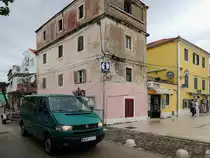 VW-T4 mit Bootsanh�nger in SKRADIN; 130422