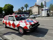 VW Golf-I mit interessanter Gestaltung auf den Stra�en von Split; 130423