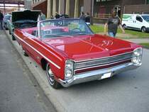 Plymouth Fury III Convertible des Jahrgangs 1967. Der Fury III war die drittbeste Ausstattungsvariante. Darunter rangierten Fury I und Fury II und dar�ber der Sport Fury und der Fury VIP. Oldtimertreffen Kokerei Zollverein am 05.05.2013.