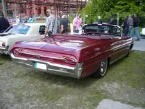 Heckansicht eines Oldsmobile 88 Convertible des Jahrganges 1962. Oldtimertreffen Kokerei Zollverein am 05.05.2013.