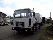 Ein alter MAN Schwertransporter der DB steht am 11.05.13 in Darmstadt 