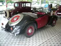 Profilansicht eines Ford Eifel Cabriolet. 1937 - 1939. 36. Alt-Ford-Treffen in Essen am 12.05.2013.
