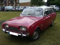 Ford Taunus P3 Turnier. 1960 - 1964. Einer von 86.010 gebauten P3 Turniermodellen.
36. Alt-Ford-Treffen am 12.05.2013 in Essen.