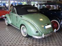 Ford Taunus de Luxe Cabriolet mit Deutsch Karosserie von 1950. 36. Alt-Ford-Treffen in Essen am 12.05.2013.