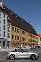 BMW Z4 vor dem Stadthaus der Fugger in Augsburg, 28.4.12